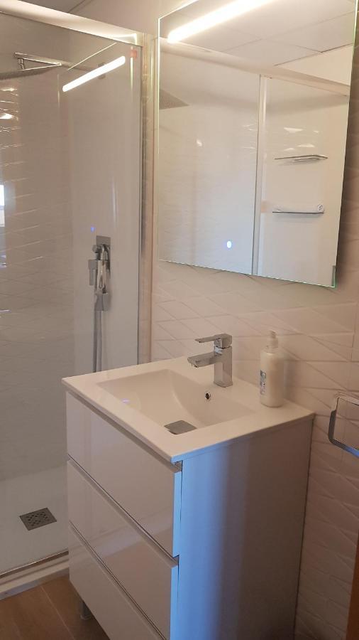 דירות פואנגירולה Penthouse Sea Views + Private Solarium מראה חיצוני תמונה
